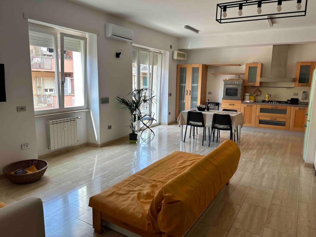 Gabbo - House Rom
